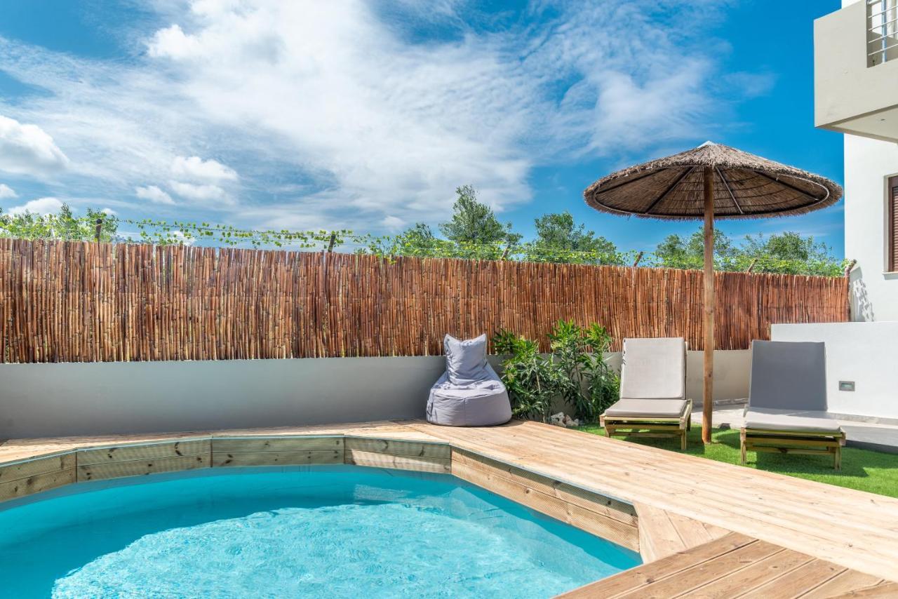 Modern House With Pool Near Beach Gazi Exterior foto