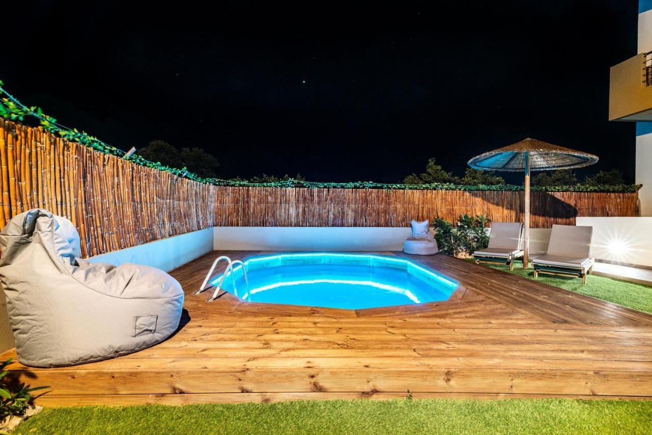 Modern House With Pool Near Beach Gazi Exterior foto