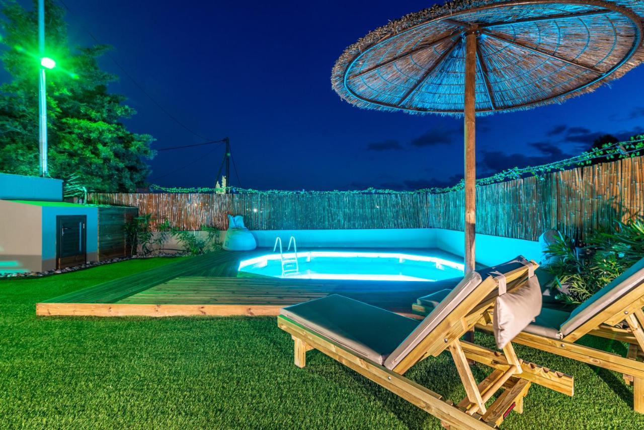 Modern House With Pool Near Beach Gazi Exterior foto